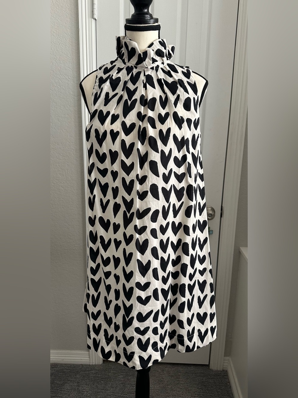 EUC Boutique Black & White Heart Halter Dress Size Small Worn Once